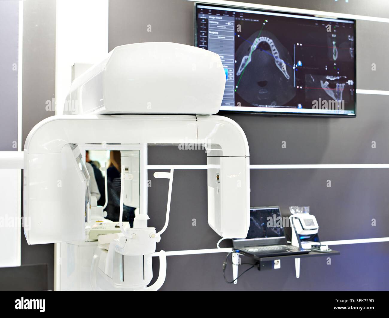 Dentaler 3D-Scanner zur Implantatplatzierung Stockfoto