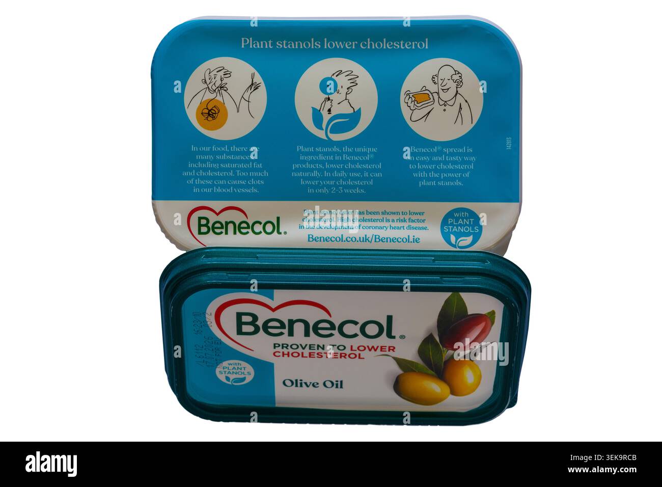 Eine Wanne aus Benecol-Olivenöl senkt nachweislich den Cholesterinspiegel mit pflanzlichen Stanolen, die auf weißem Hintergrund isoliert sind Stockfoto