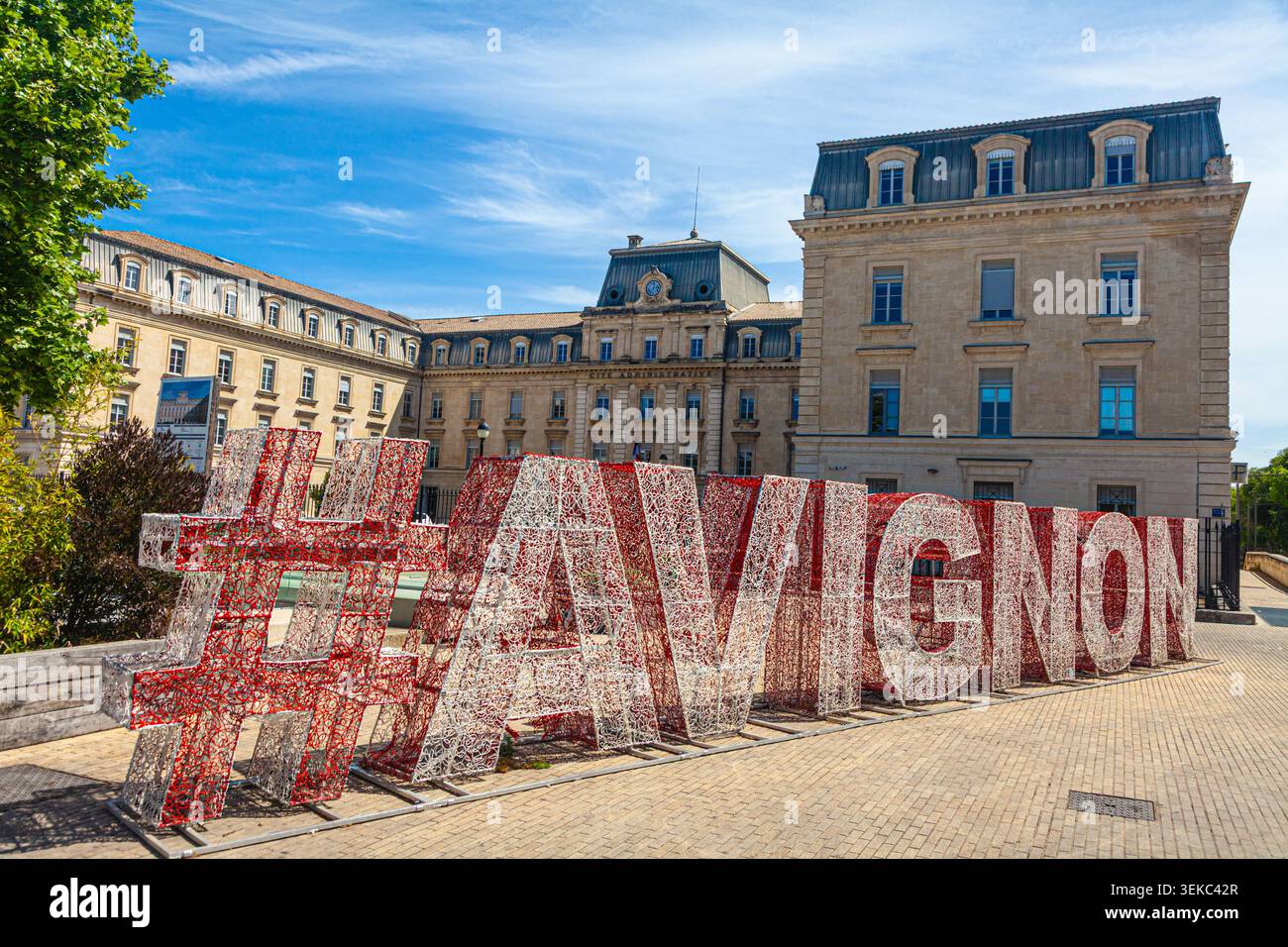 Willkommen in Avignon Schild in der Nähe des Hauptbahnhofs Stockfoto