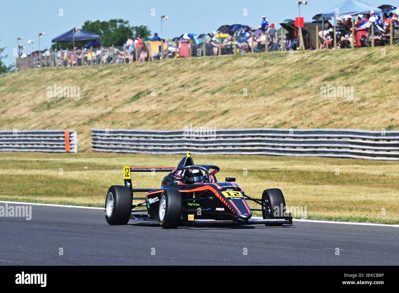 Haarni Sadiq, JHR Developments, 2026 Wera Tools F4 British Championship, zertifiziert durch die FIA, zwei 25-minütige Rennen über die WE Stockfoto