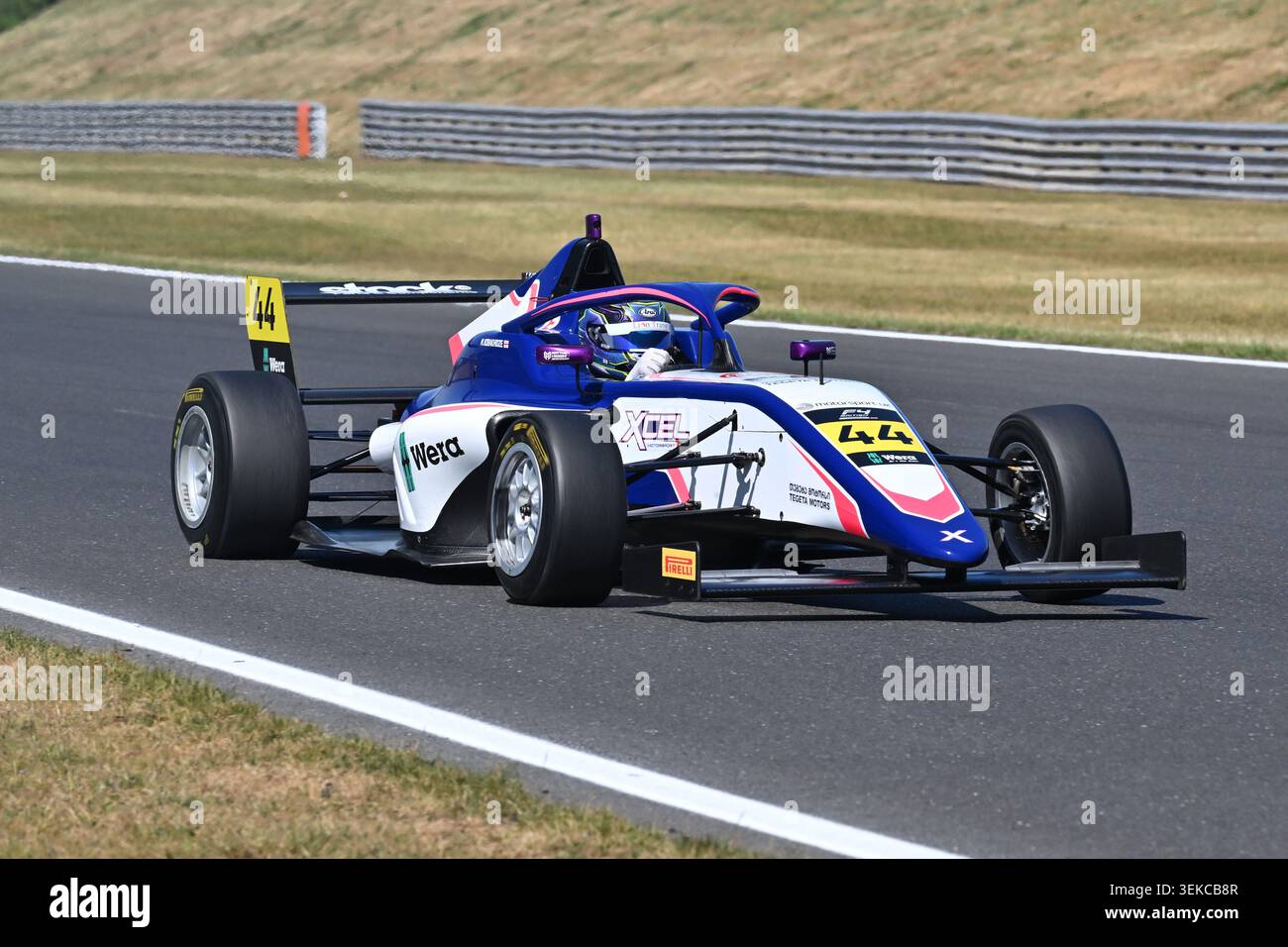 Kumpel Kobakhidze, Xcel Motorsport, 2026 Wera Tools F4 British Championship, von der FIA zertifiziert, zwei 25-minütige Rennen über die Stockfoto