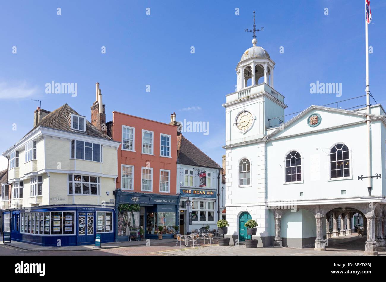 Faversham Guildhall und der Marktplatz in Faversham, Kent, England. UK Stockfoto