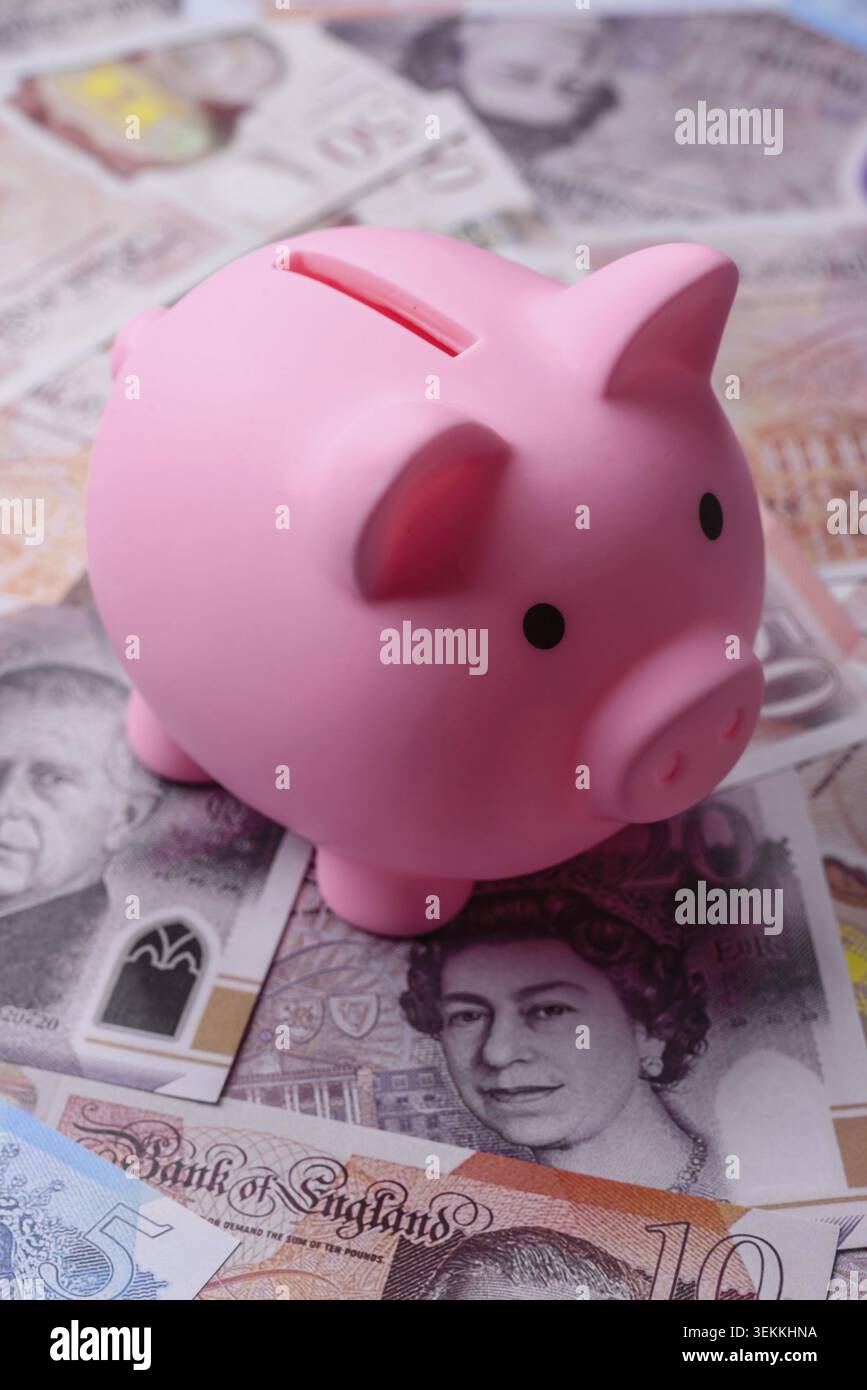 Großbritannien Papiergeld, Pfund Sterling, Bargeld für Finanz- und Geschäftstransaktionen. Großbritannien Geld als Hintergrund für Ihr Design Stockfoto
