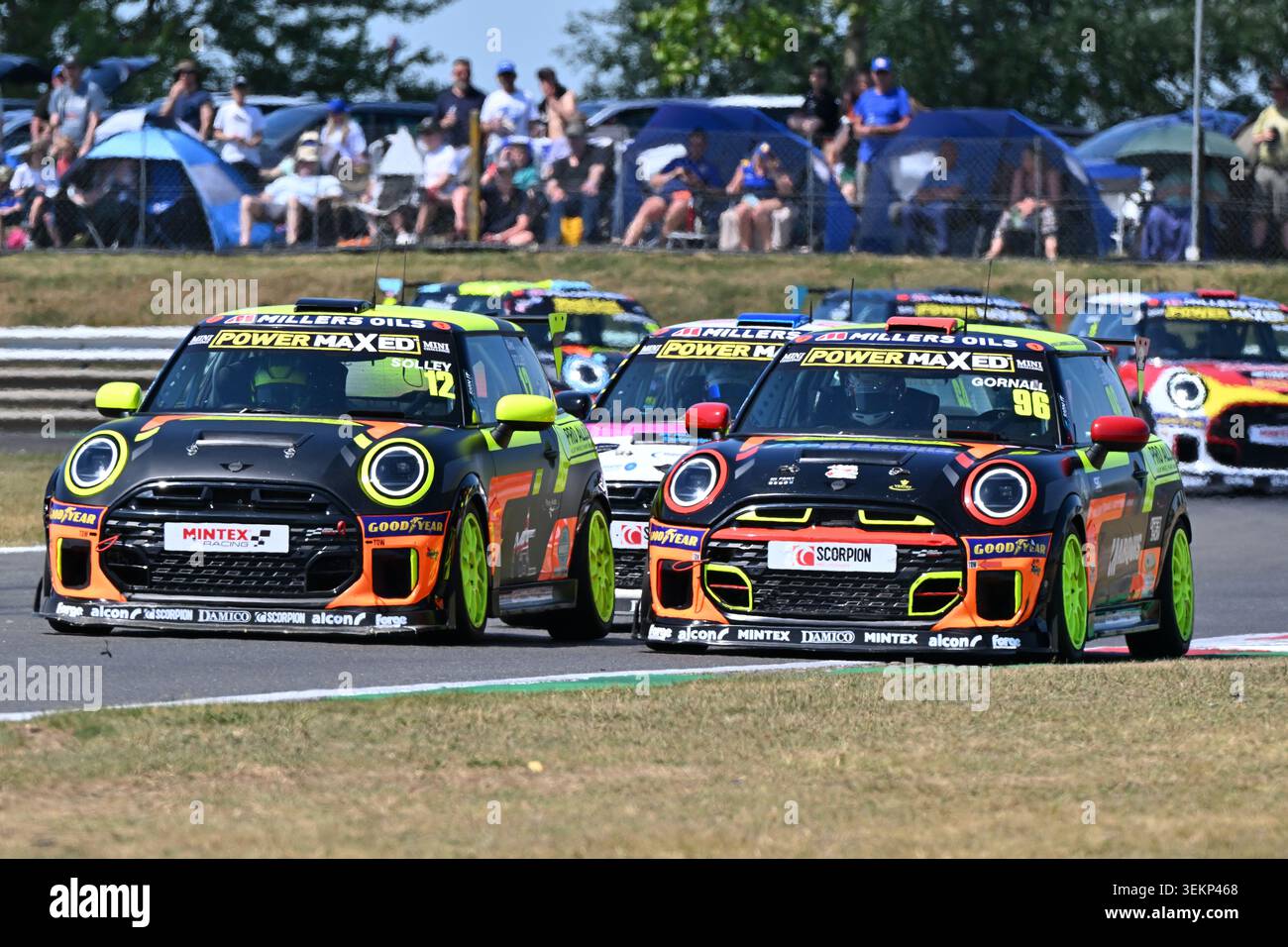 Alex Solley, Pro Alloys Racing, Sam Gornall, Pro Alloys Racing, MINI JCW, 2026 Power Maxed MINI Challenge Trophy, drei 20-minütige Rennen A über die Stockfoto