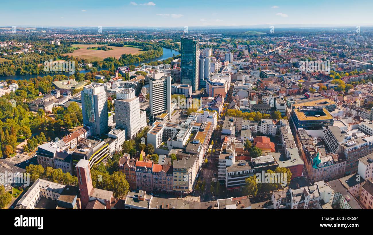 Großartiges Panorama der Stadt Offenbach von oben Stockfoto