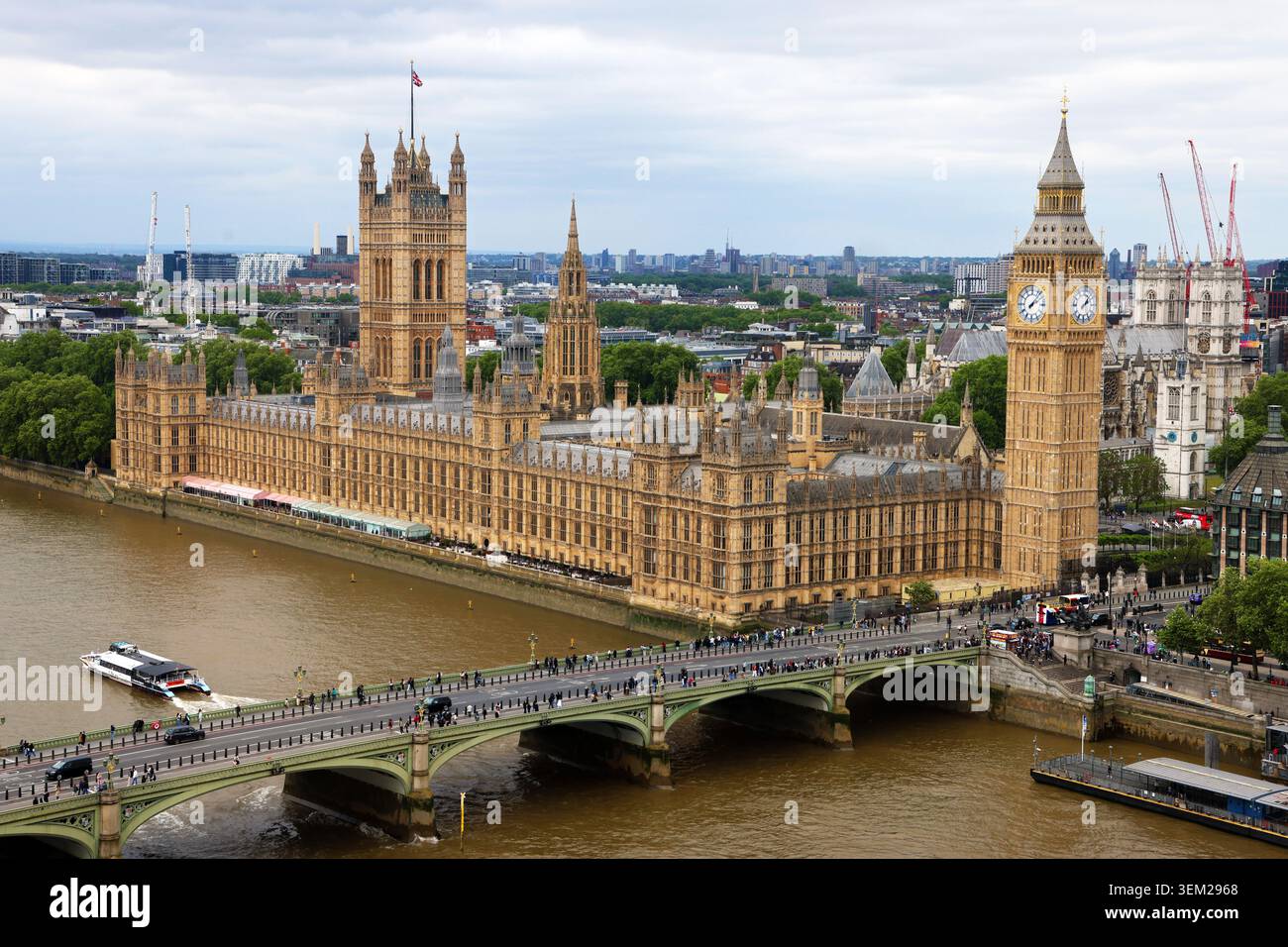 Luftaufnahme der Houses of Parliament, Westminster Bridge und der Themse in London, England Stockfoto