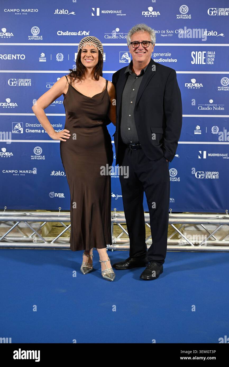 IPA85441170 - Neapel : San Carlo Theater . Roter Teppich Nastri d'argento TV-Serie . Auf dem Foto: Roberta Procida, Simone Spada Stockfoto