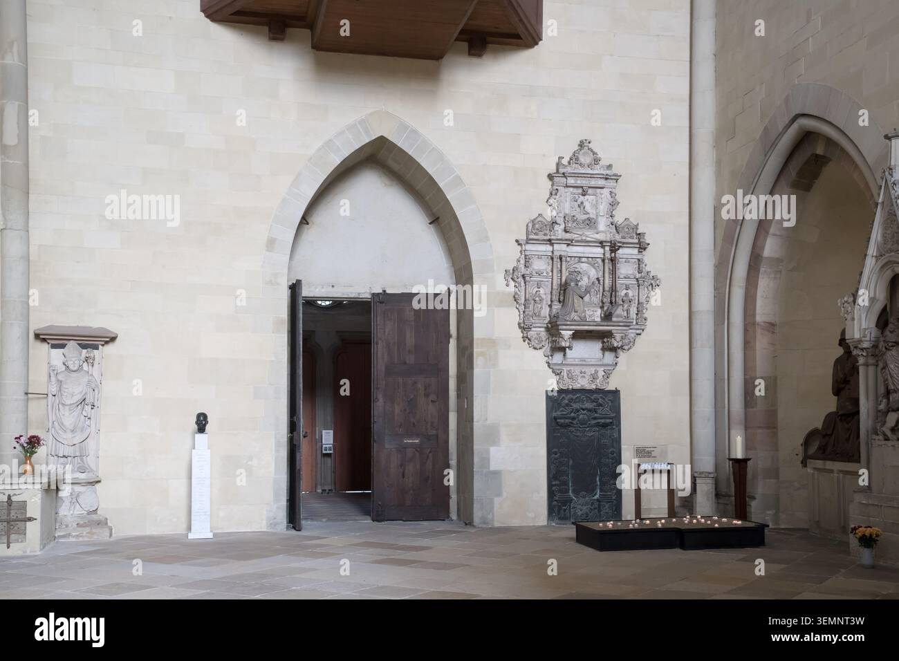Nordschiff des gotischen Doms St. Mauritius und Katharina, Magdeburger Dom, erbaut von 1209 bis 1520 in Magdebur Stockfoto