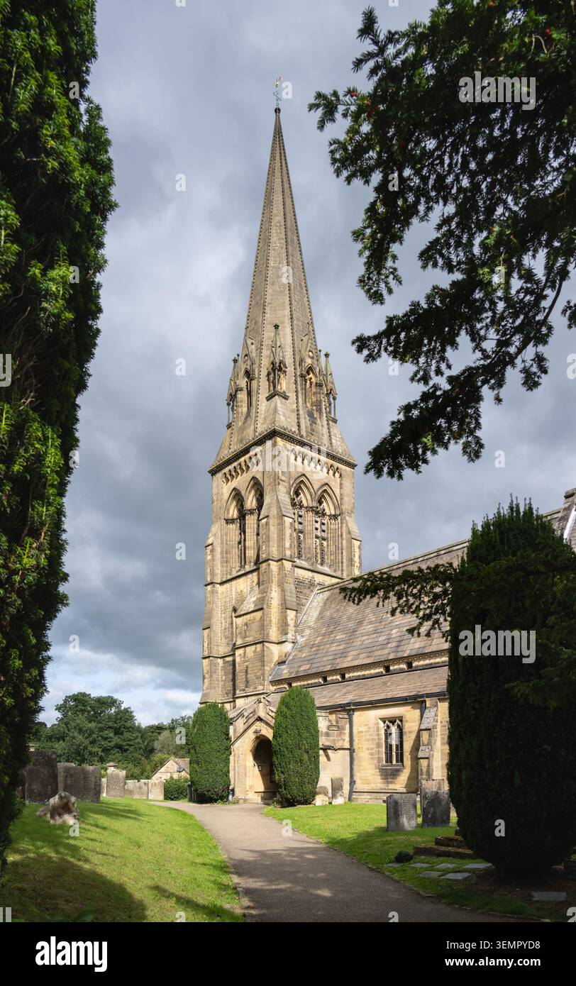 Die erste Gradstufe steht unter der Bezeichnung Gothic Revival Äußere der St. Peter’s Church, die von Sir George Gilbert Scott entworfen wurde Stockfoto