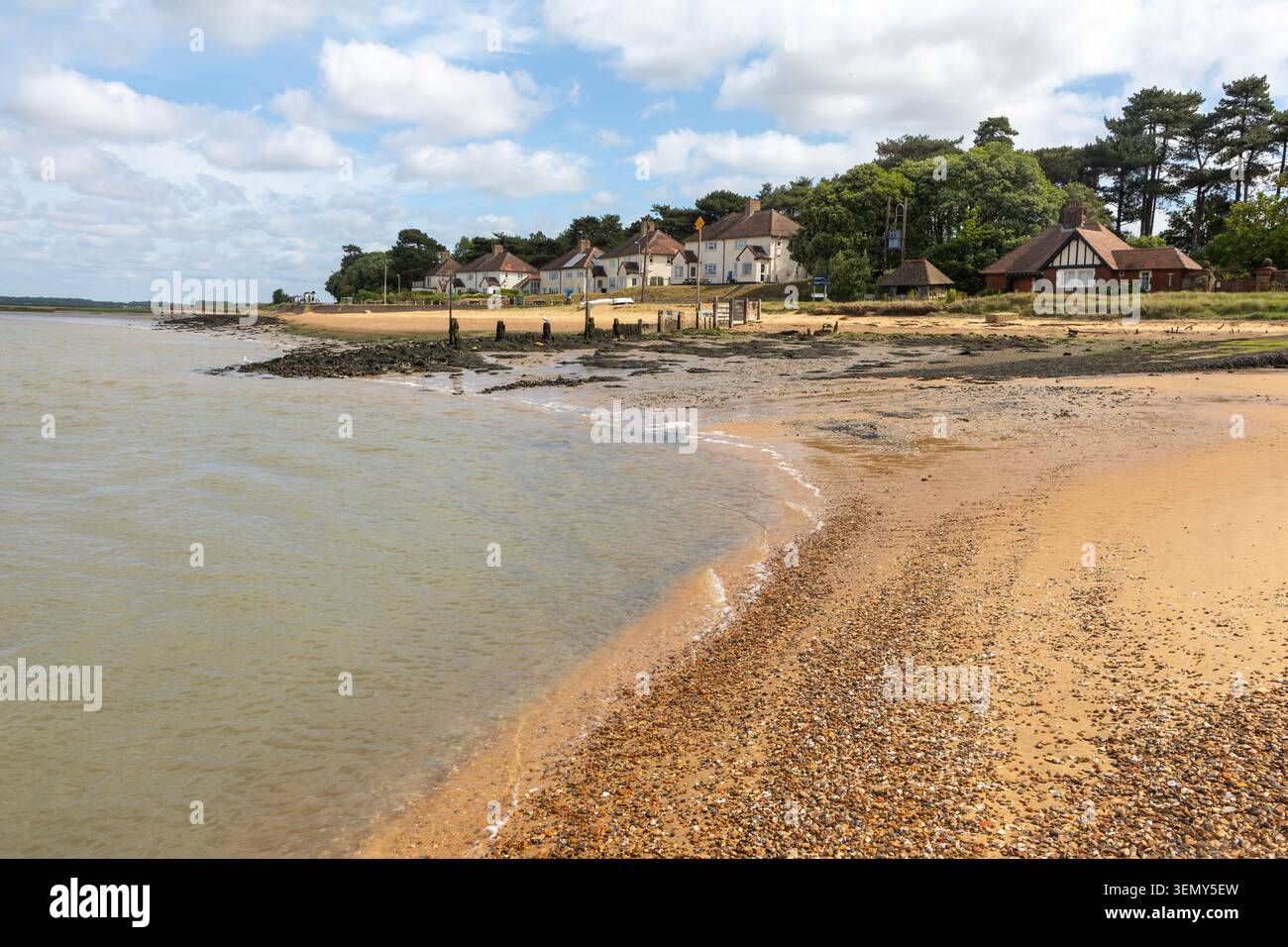 Sandstrand Ebbe Flussmündung des Flusses Deben, Nordseeküste, Bawdsey Quay, Suffolk, England, UK Stockfoto