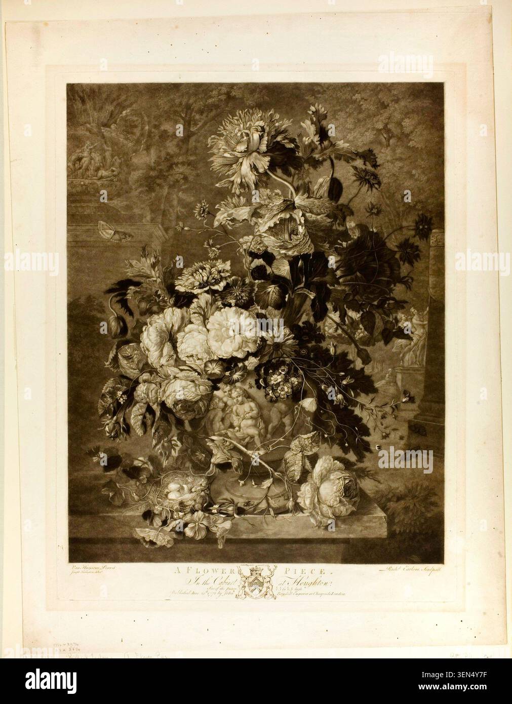 Ein Blumenstück von Richard Earlom nach Jan van Huysum, 1778, das eine üppige Stilllebensordnung aus Rosen, Pfingstrosen, Nelken und Dahlien darstellt, die aus einer klassischen Urne überfluten Stockfoto