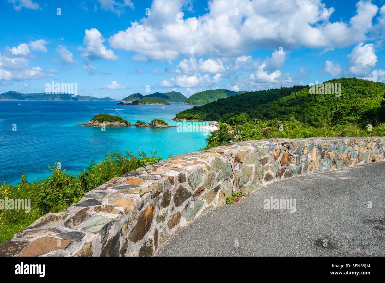 Panoramablick auf Trunk Bay, Virgin Islands National Park auf St. John, U.S. Virgin Islands Stockfoto