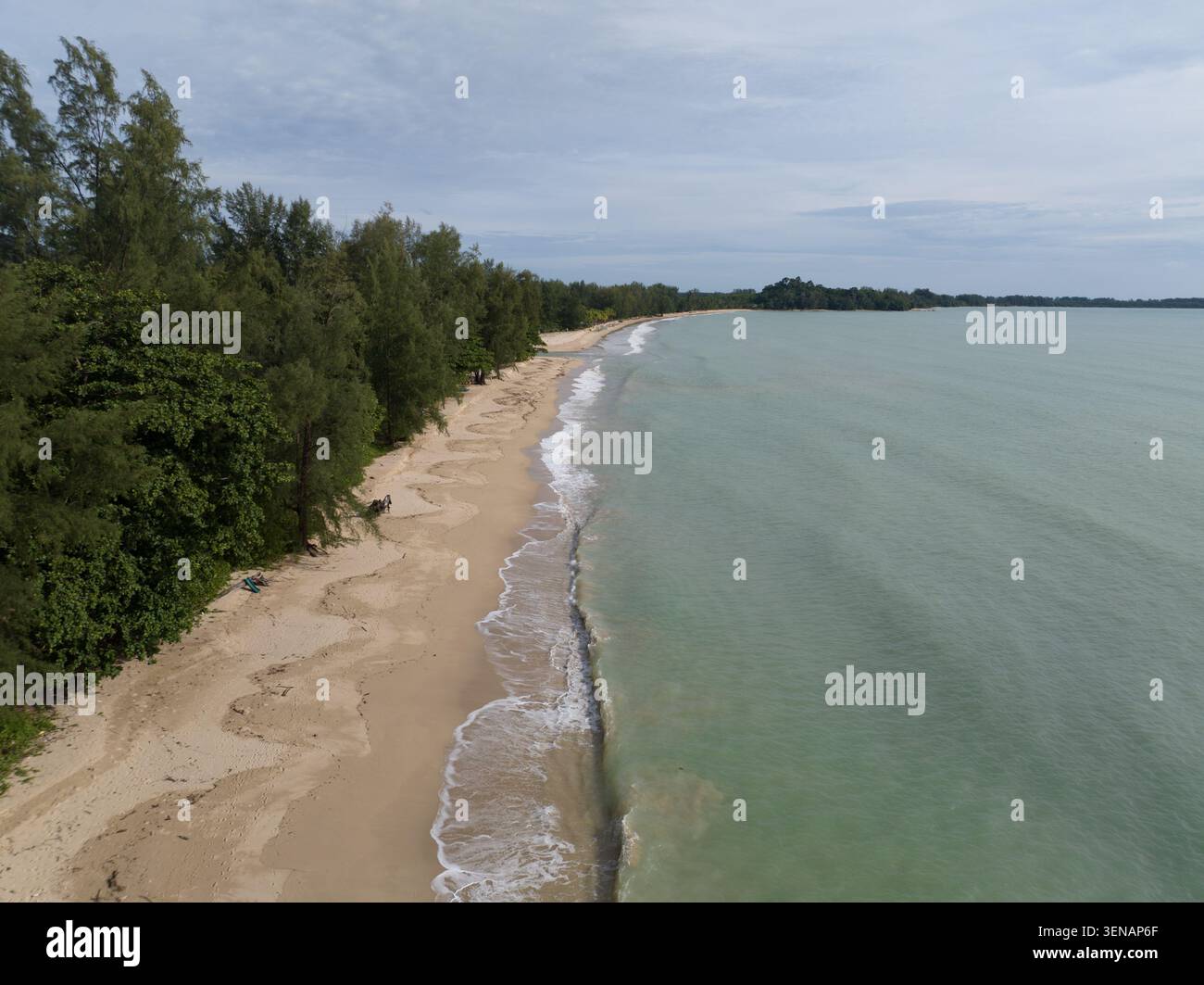 Thailand auf See. Asiatische Naturlandschaft. Luftaufnahme. Stockfoto