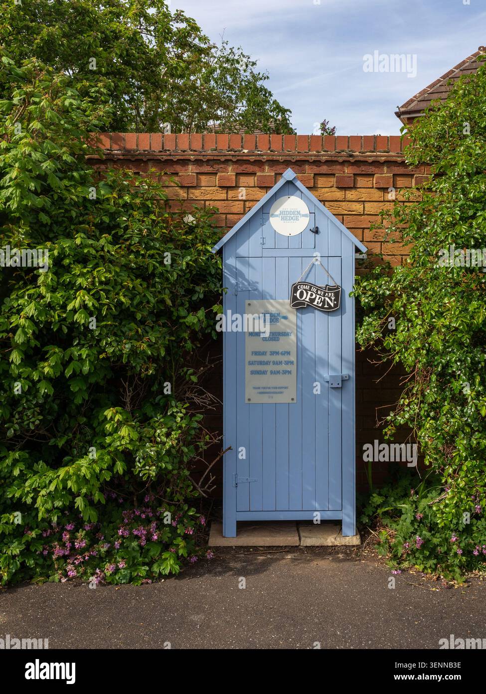 Hidden Hedge Bakery, ein beliebter Servierschuppen mit hausgemachten Backwaren, Wootton, Northampton, Großbritannien Stockfoto