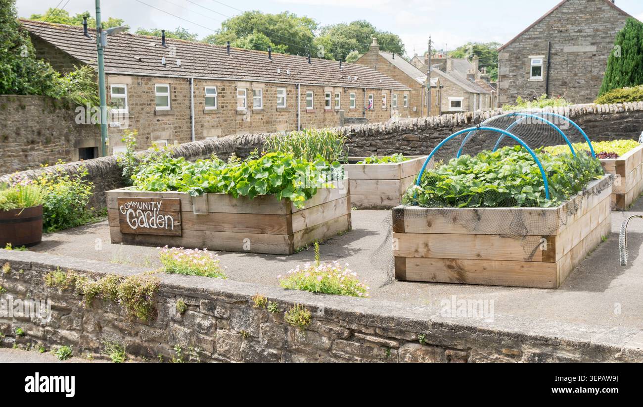 Der Gemeindegarten vor der Stanhope methodist Church in Stanhope, Co. Durham, England, Großbritannien Stockfoto