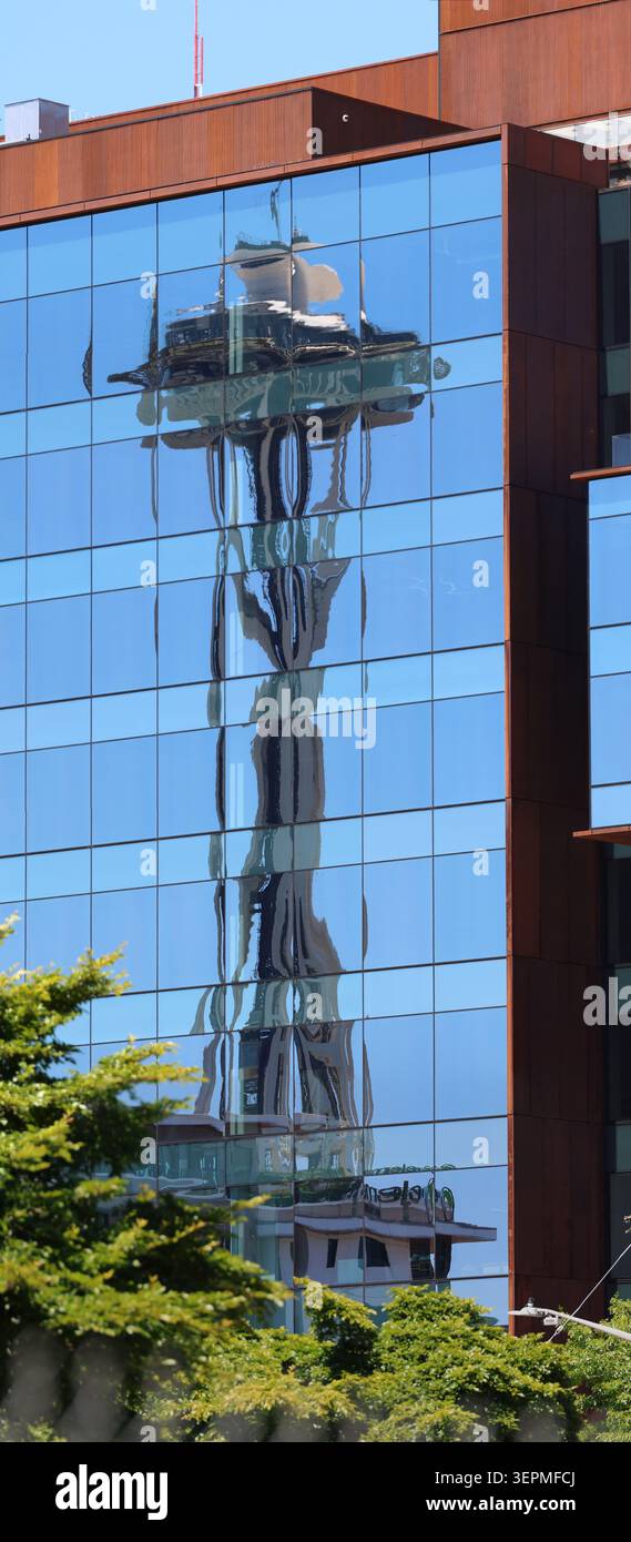 Fraktal Space Needle tropft und läuft Stockfoto