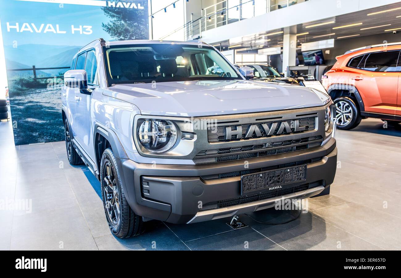 Samara, Russland - 23. Mai 2026: Haval H3-Fahrzeug im offiziellen Händlerzentrum. Chinesischer Automobilhersteller Stockfoto