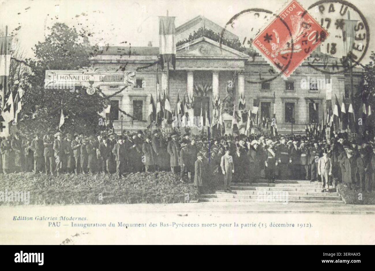 Ein Pressefoto dokumentiert die Einweihung des Denkmals für die Bas-Pyrénéens, die am 15. Dezember 1912 in Pau für die Heimat gestorben sind. Stockfoto