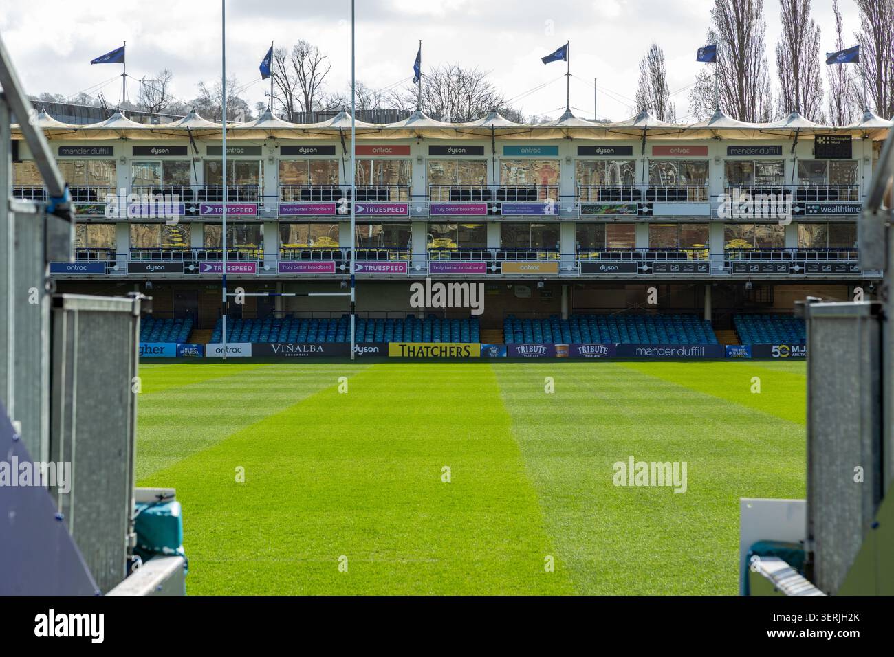 The Recreation Ground, allgemein bekannt als The Rec, ist das Heimstadion des Bath Rugby in Somerset, England Stockfoto