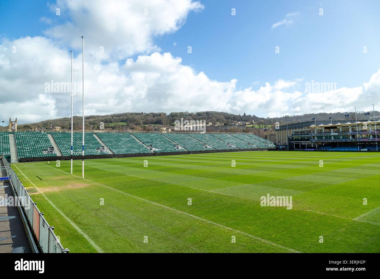 The Recreation Ground, allgemein bekannt als The Rec, ist das Heimstadion des Bath Rugby in Somerset, England Stockfoto