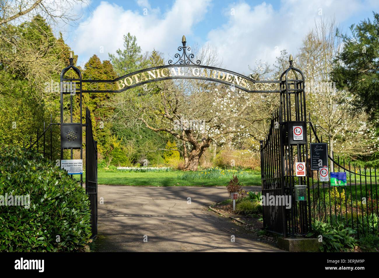Der Eingang zu den Botanischen Gärten im Royal Victoria Park in Bath, England Stockfoto