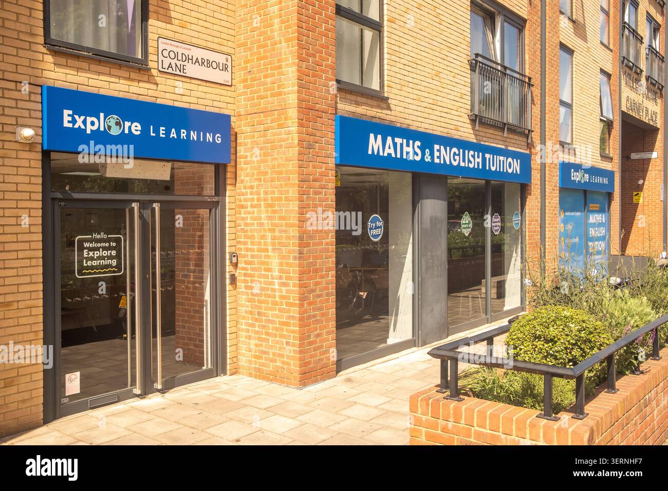 LONDON – 12. MAI 2026: Explore Learning – Mathematik- und Englischunterricht in der Coldharbour Lane in Brixton. Stockfoto