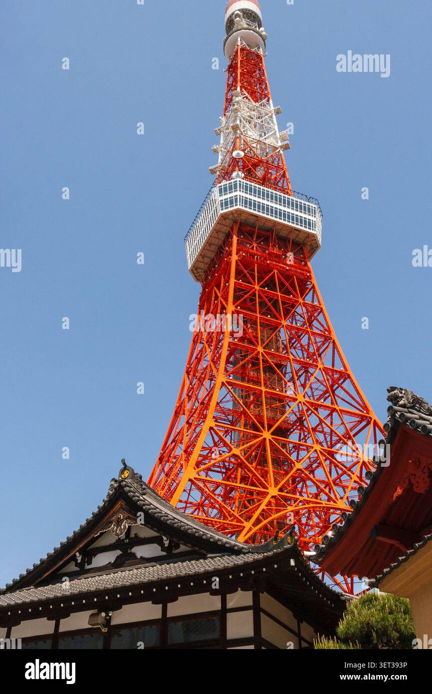 Tokio Tower, auch bekannt unter seinem offiziellen Namen, Japan Radio Tower. Er ist ein Kommunikations- und Aussichtsturm im Shiba-koen-Bezirk von Minato Stockfoto