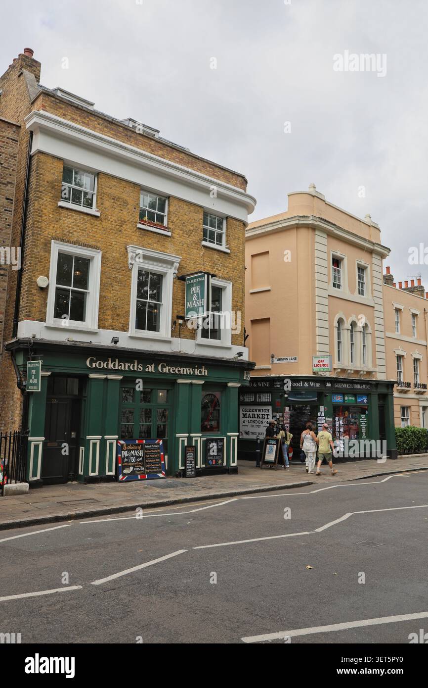Äußere des Goddards in Greenwich Traditional Pie and Mash Greenwich London, Großbritannien, Juni 2026 Stockfoto