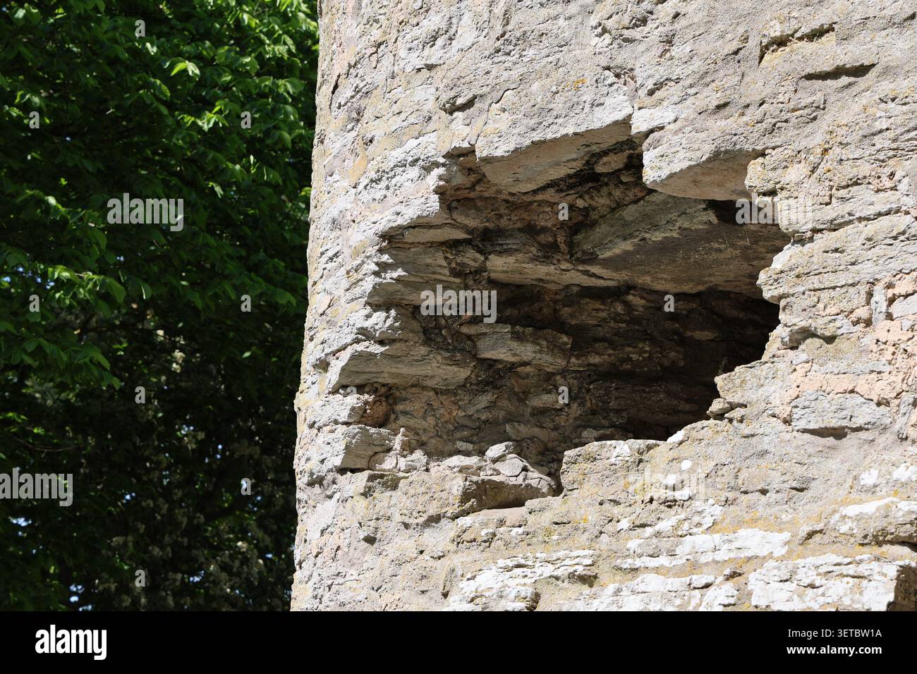 Loch in der Stadtmauer, Visby Gotland. Stockfoto