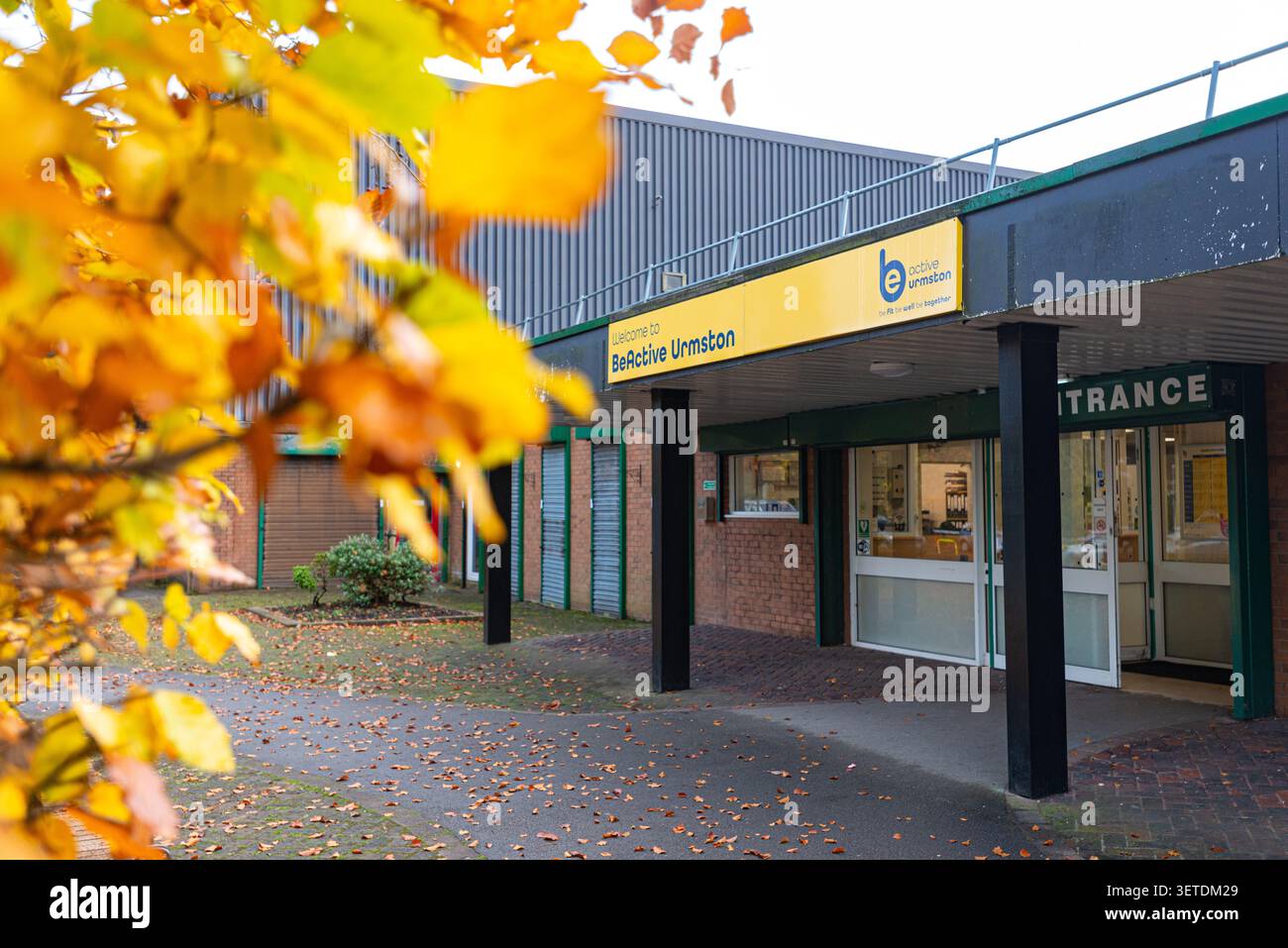 Ein Bild des Äußeren von BeActive Urmston. Stockfoto
