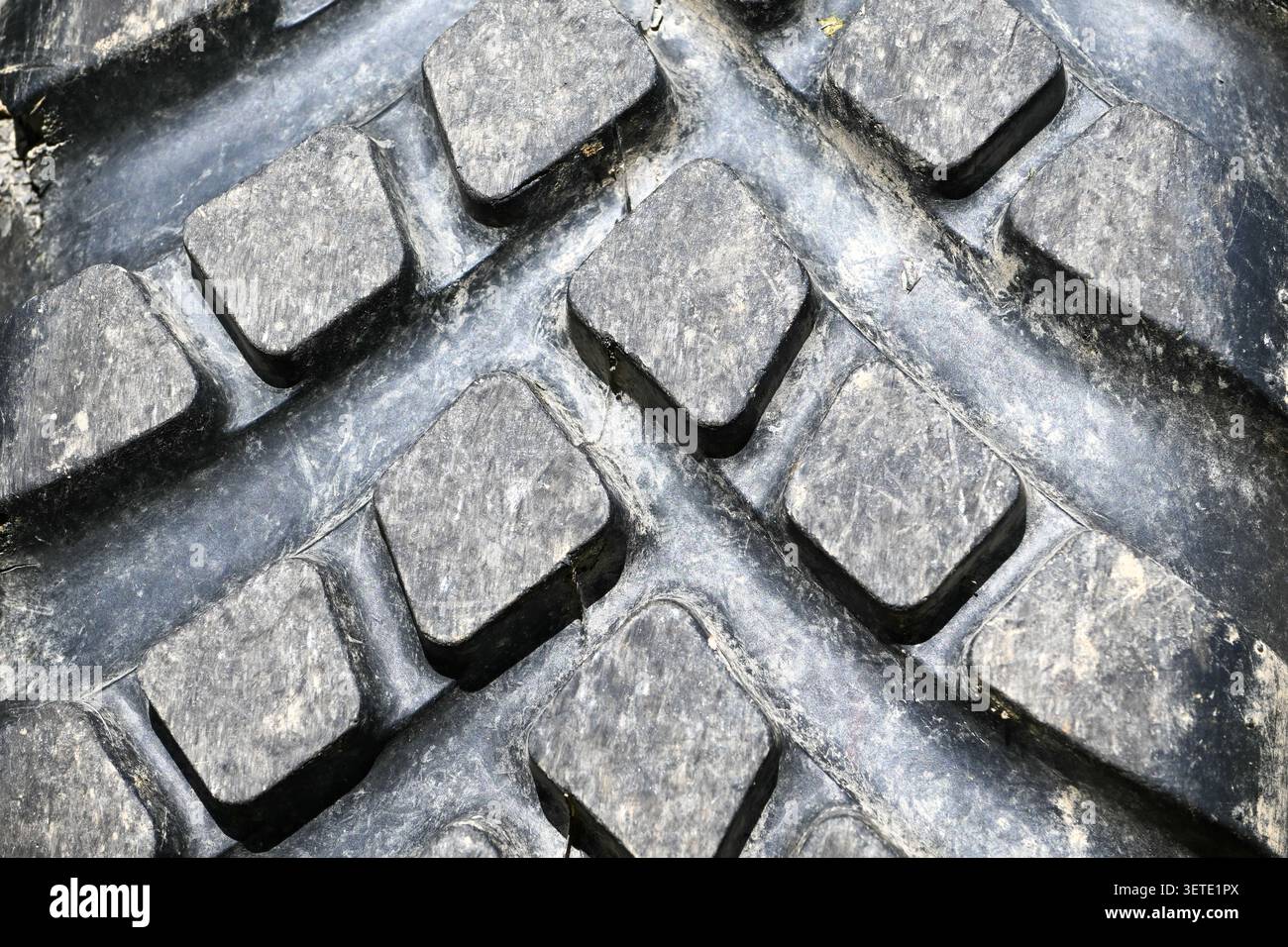 Gummireifen von einem Traktor Stockfoto