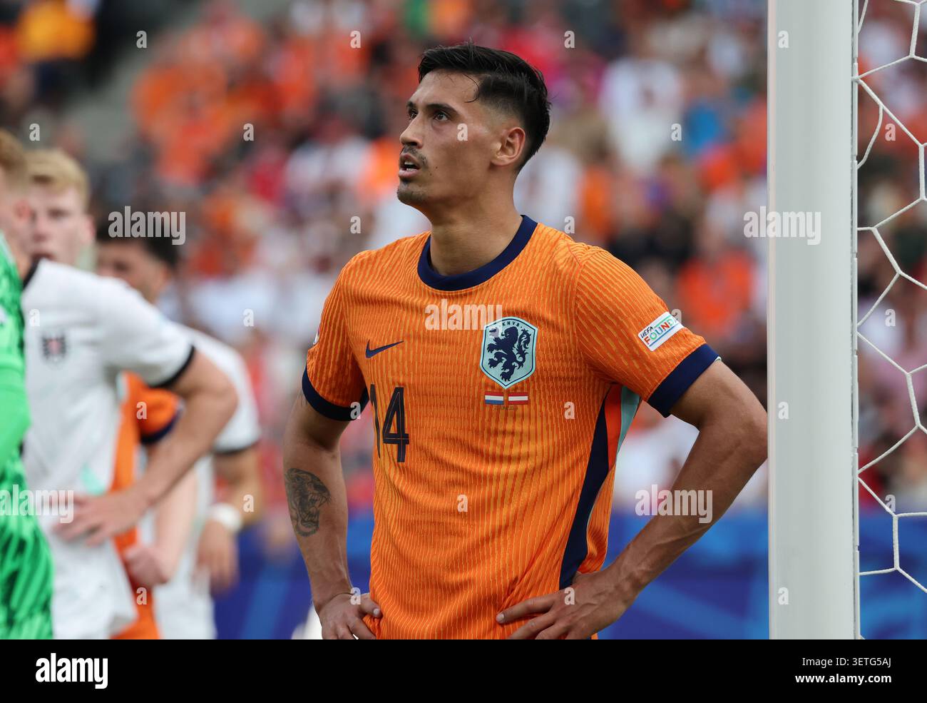 Berlin, Deutschland - 25. Juni 2024: Porträt von Tijjani Reijnders aus den Niederlanden (#14) während des Gruppenspiels der UEFA EURO 2024 Niederlande gegen Österreich im Olympiastadion in Berlin Stockfoto