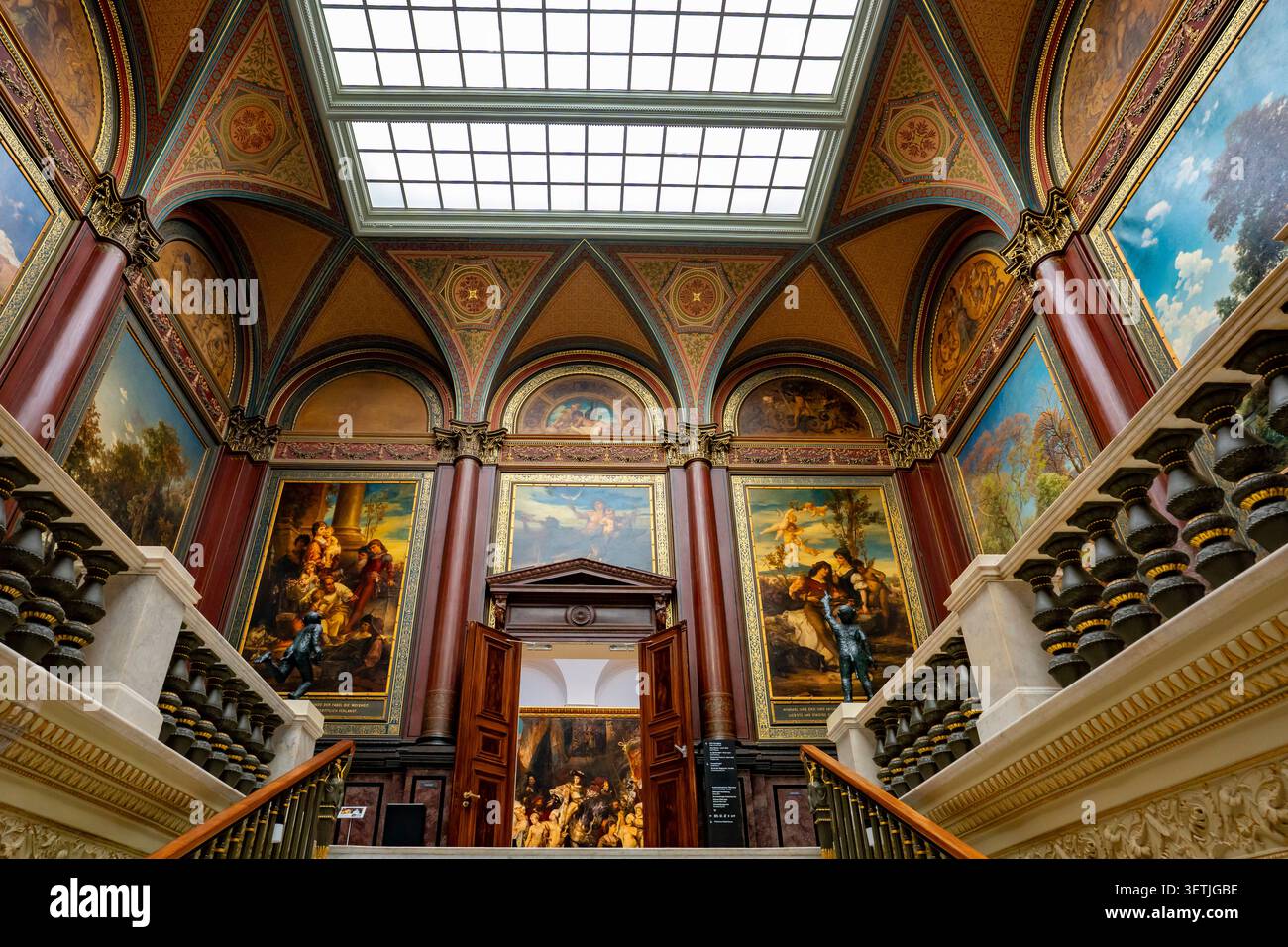 Blick auf die Eingangstreppe der Hamburger Kunsthalle in Hamburg Stockfoto