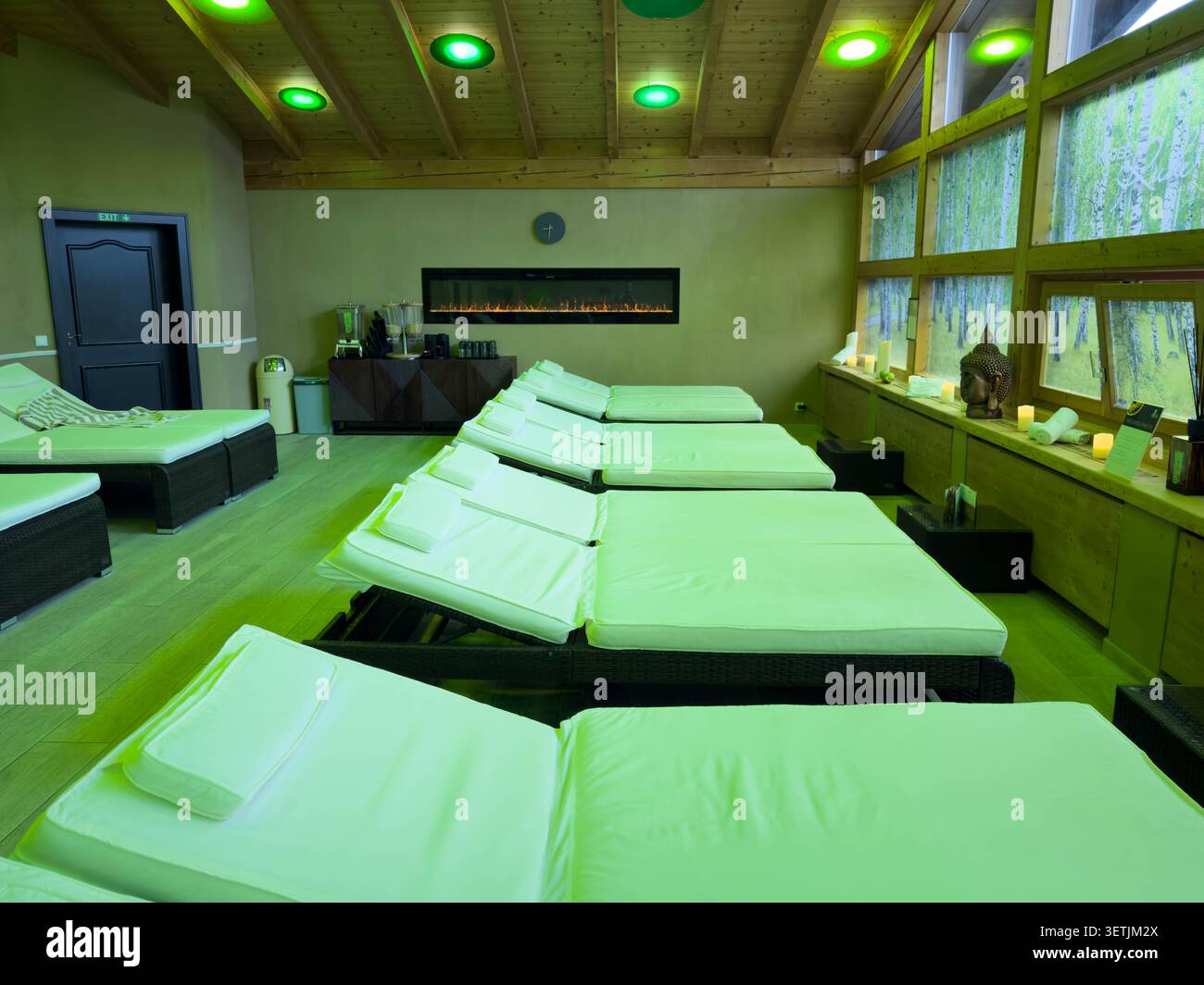 Entspannung Spa Lounge Innenraum - Ruhiger Wellnessraum. Hochwertige Fotos Stockfoto
