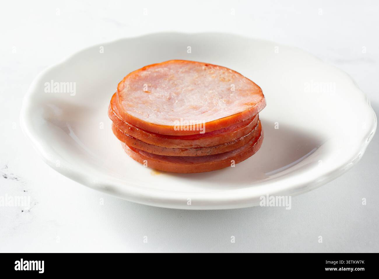 Ein Blick auf einen Stapel kanadischen Specks. Stockfoto