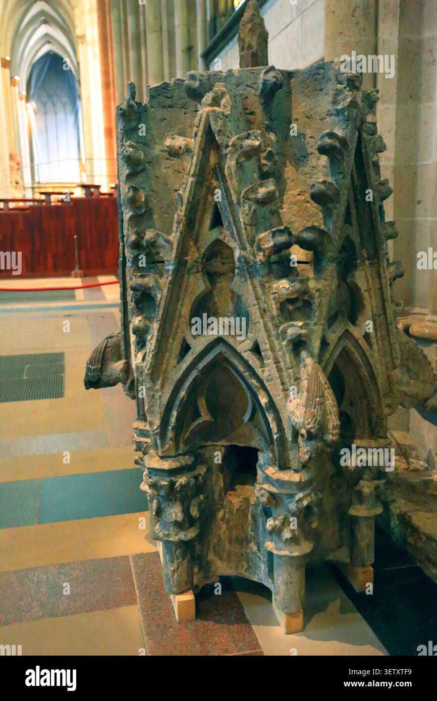 Köln Dom. Kölner Dom. Ein Teil des Dachs wird innen angezeigt. Nordrhein-Westfalen. Deutschland Stockfoto
