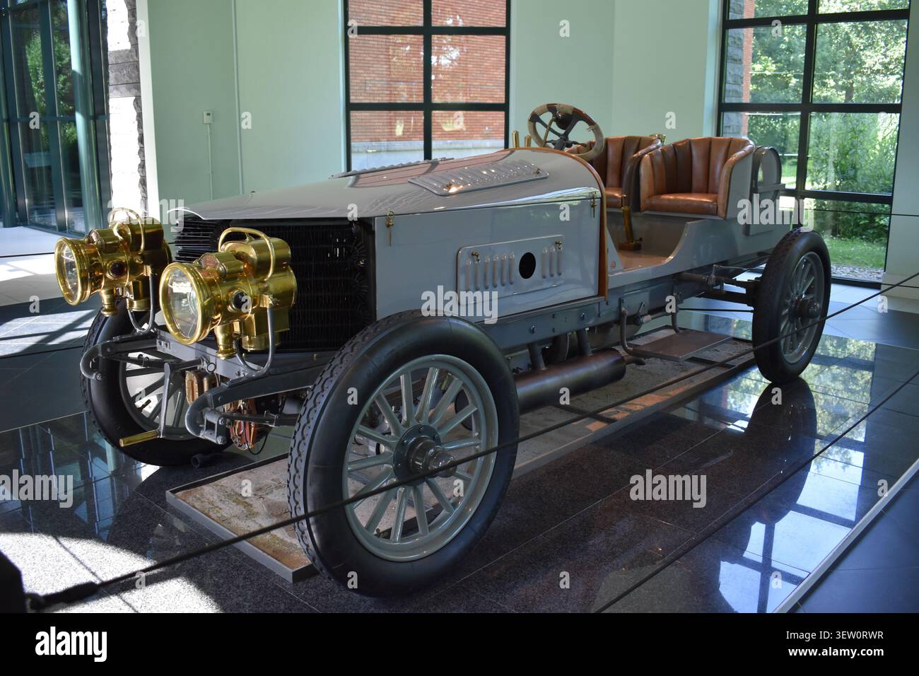 Den Haag, Niederlande - 23. Juni 2026: 1903 Spyker 60 PS Allradantrieb Rennwagen Stockfoto