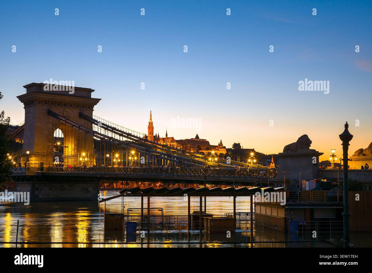 Budapest bei Nacht Stockfoto