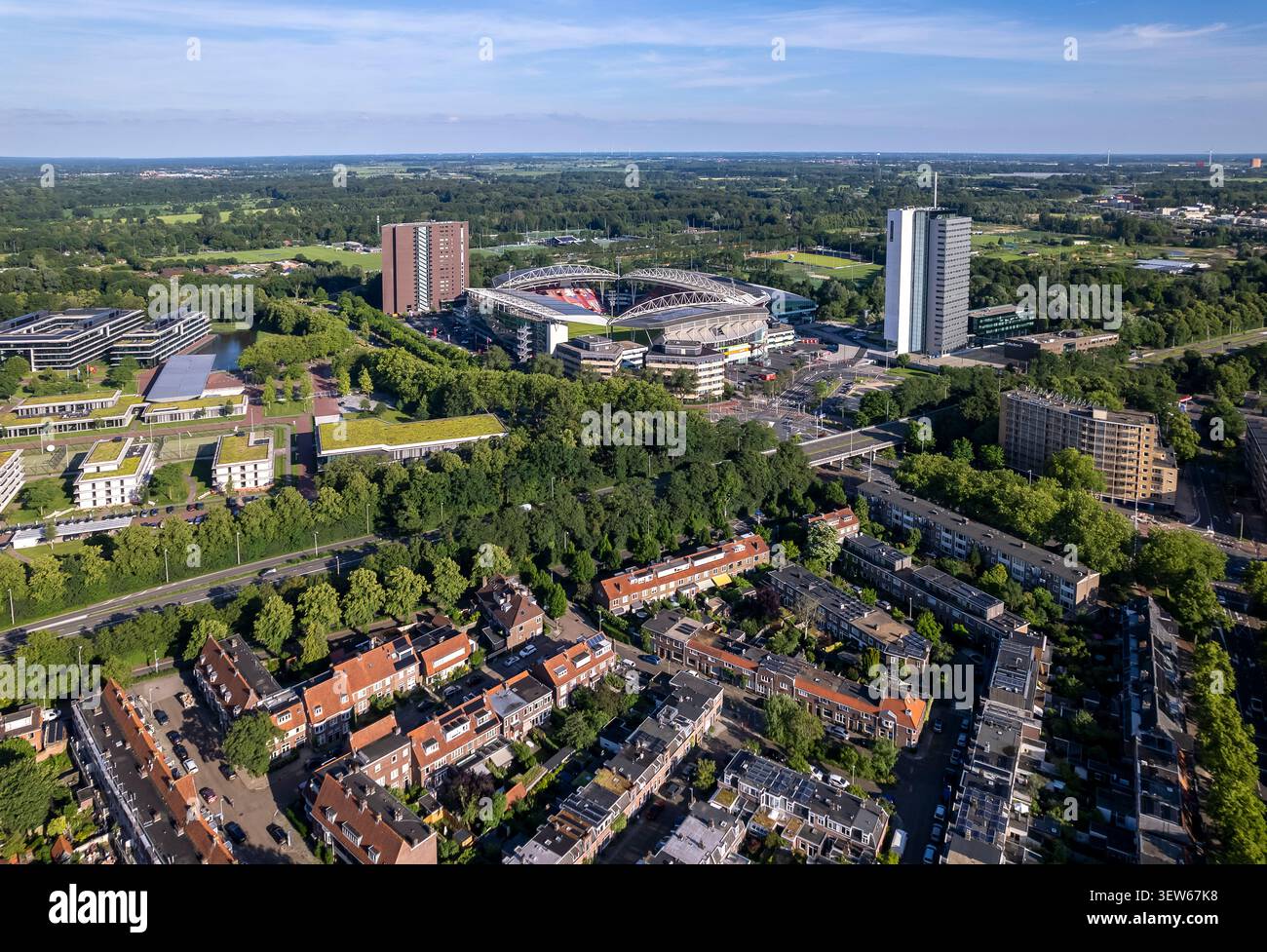 Fußballverein FC Utrecht stadion Galgenwaard von oben gesehen. Austragungsort der nationalen Luftmeisterschaft Stockfoto