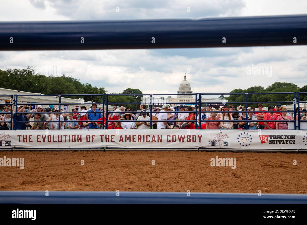 Washington, DC, USA. Juni 2026. Das Rodeo 250 findet in der National Mall im Rahmen der Great American State Fair statt. Die Messe wurde von Präsident Donald Trump anlässlich des 250. Geburtstages der Vereinigten Staaten organisiert. Quelle: Jim West/Alamy Live News Stockfoto