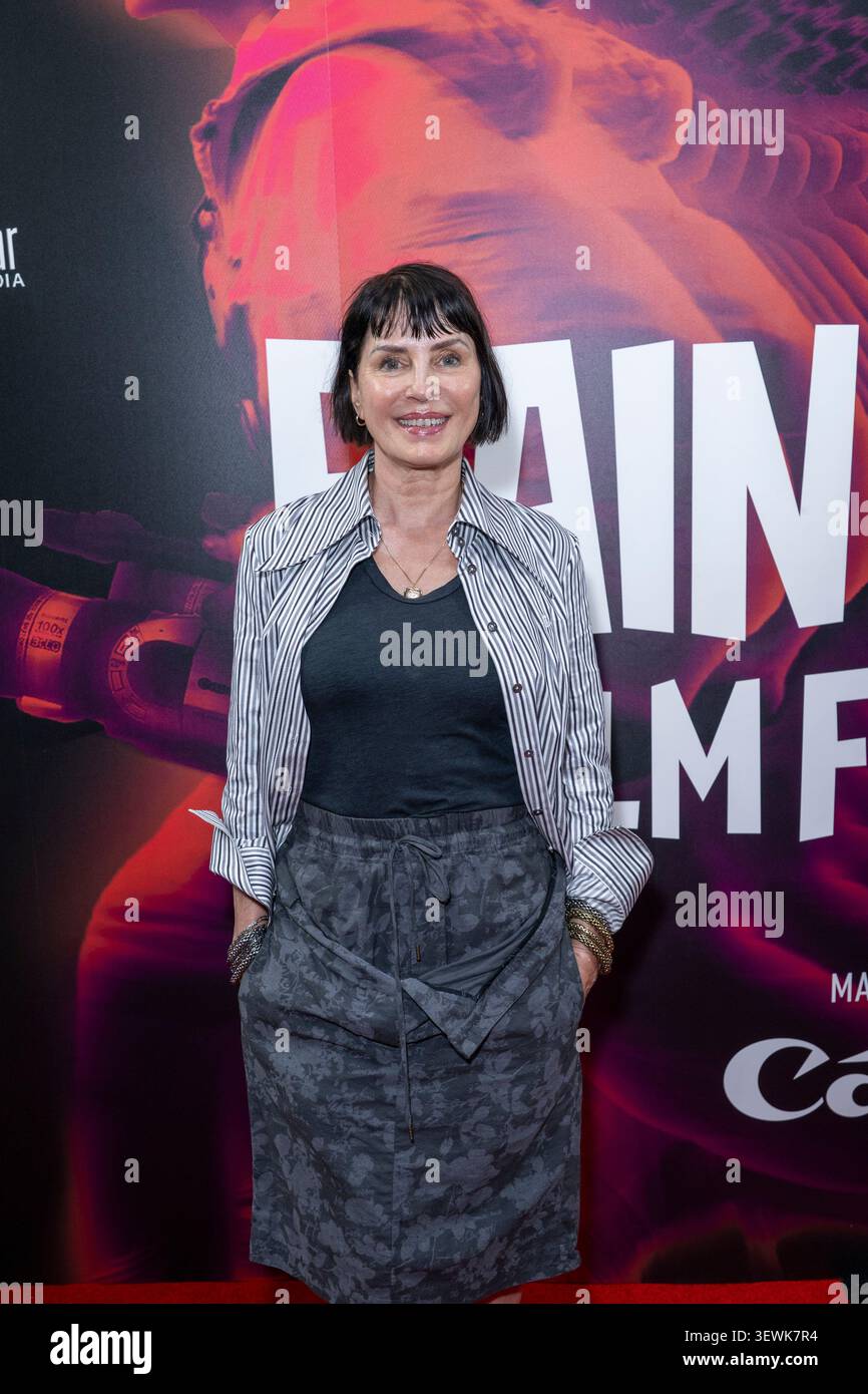 Sadie Frost & Alessio Schiazza nehmen an der Premiere von Rescue a Dokumentarfilm über Tiere teil, die in Konflikten gefangen wurden Stockfoto