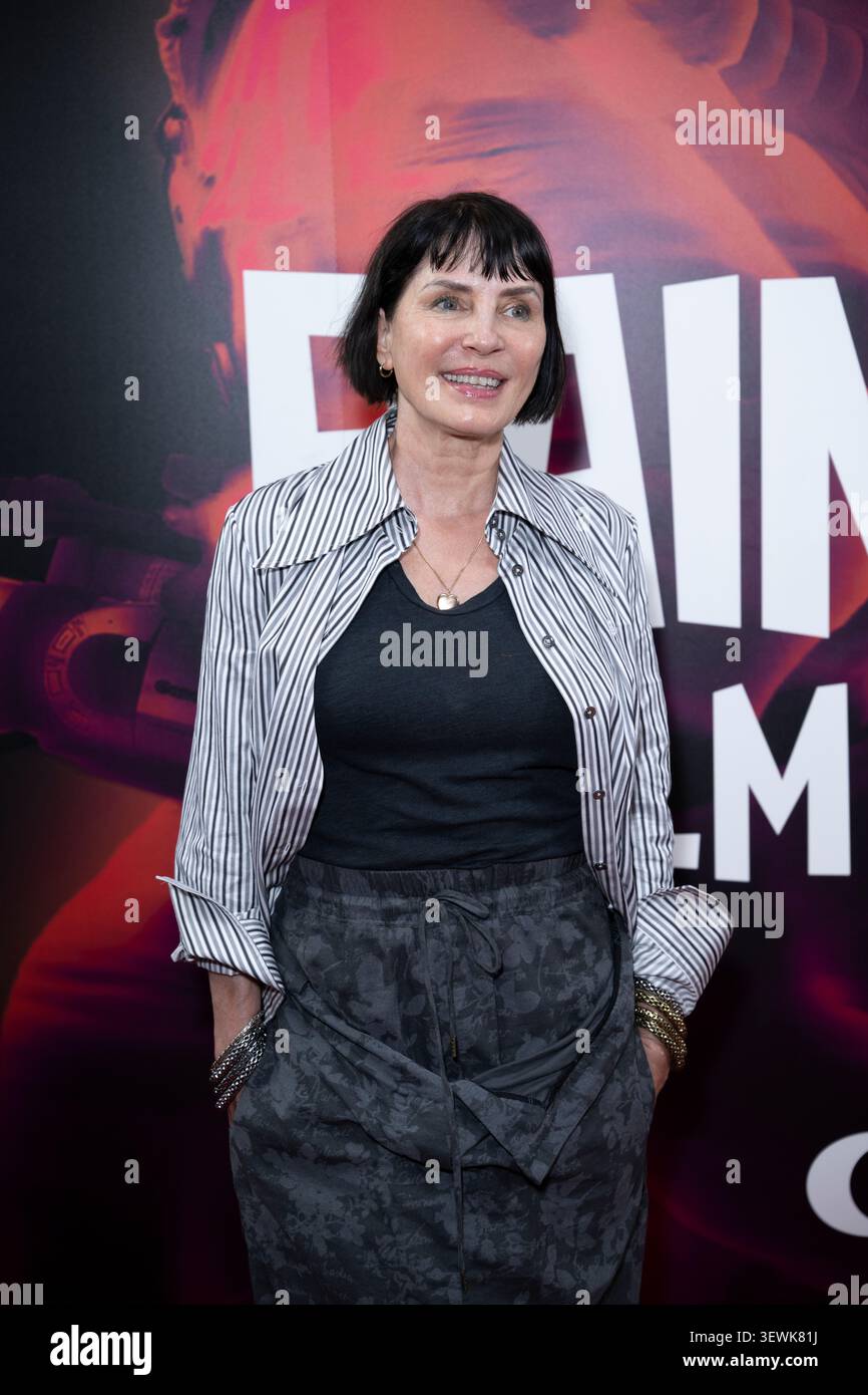 Sadie Frost & Alessio Schiazza nehmen an der Premiere von Rescue a Dokumentarfilm über Tiere teil, die in Konflikten gefangen wurden Stockfoto