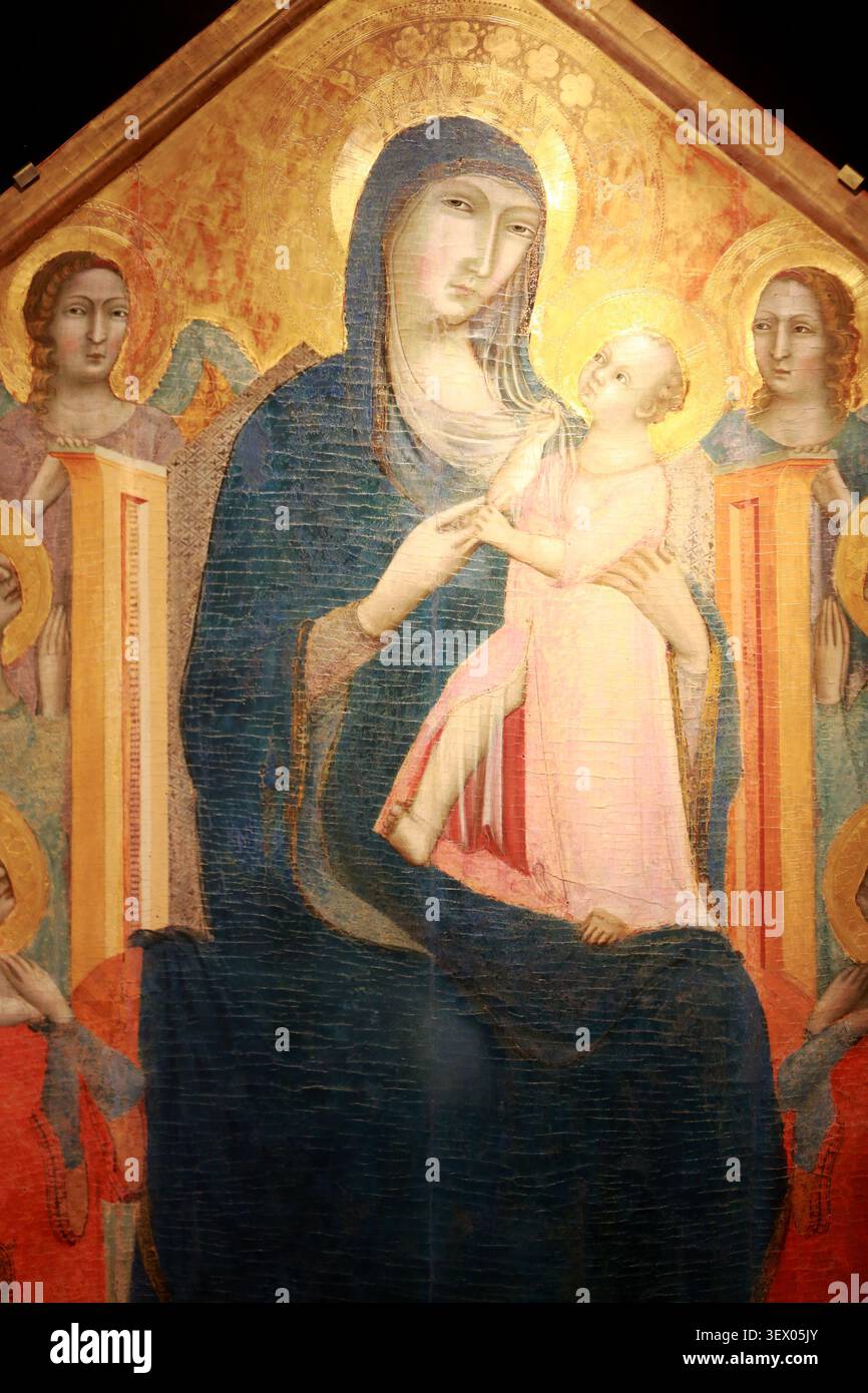 La Vierge de Majesté avec Six anges et les donateurs Paci Maître de 1310. Premiere moitié du XIV ème siècle. Italie. Dépôt du Musée du Louvre. Exposit Stockfoto