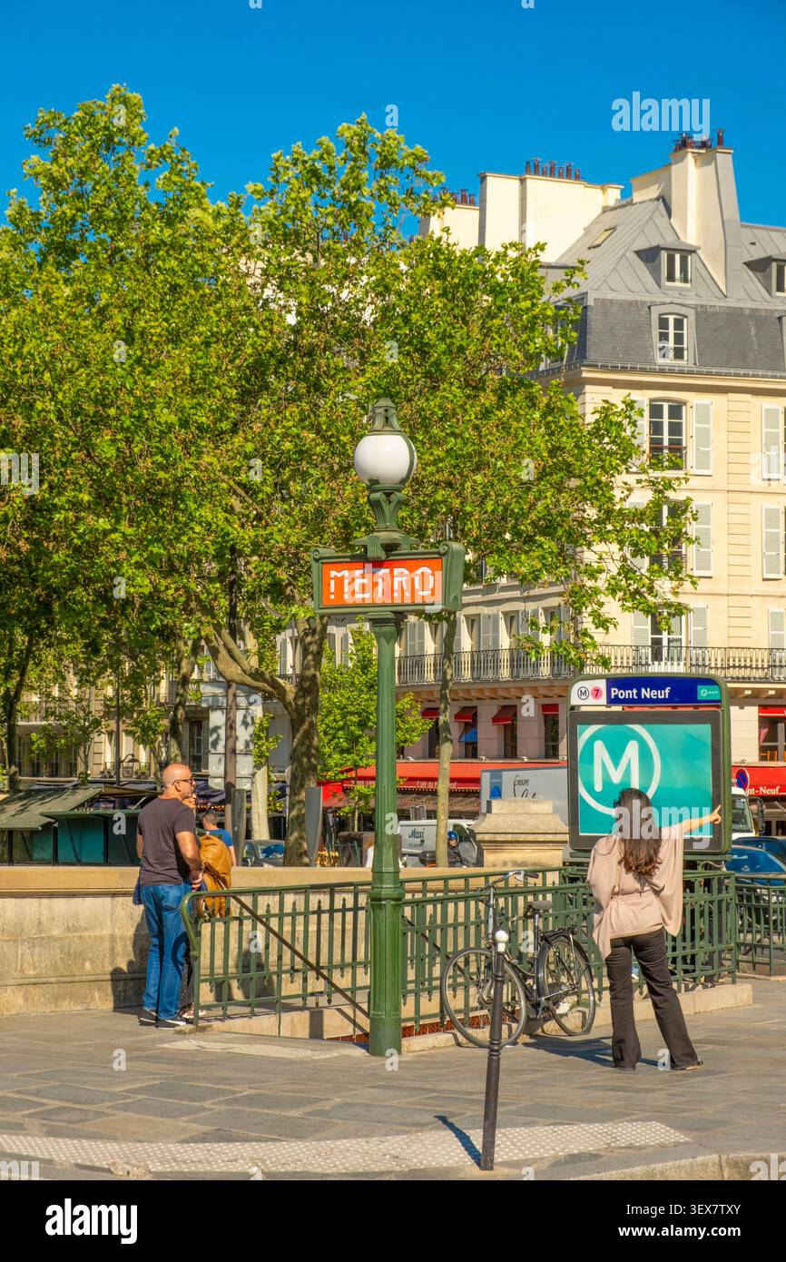 Frankreich, Paris, das von der UNESCO zum Weltkulturerbe erklärte Gebiet, die U-Bahn-Station Pont Neuf Stockfoto
