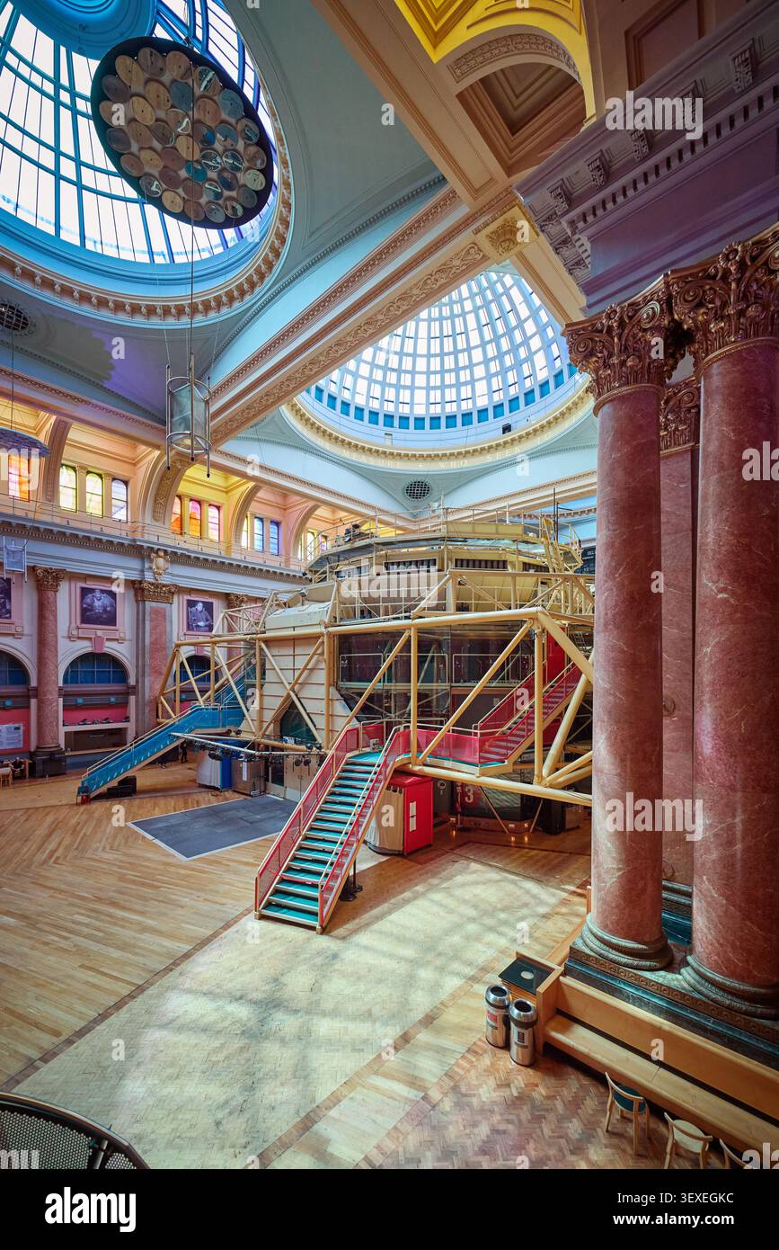 LITTLE gewinnt BIG LAUGHS von Lego Duplo im Royal Exchange Theatre in Manchester Stockfoto