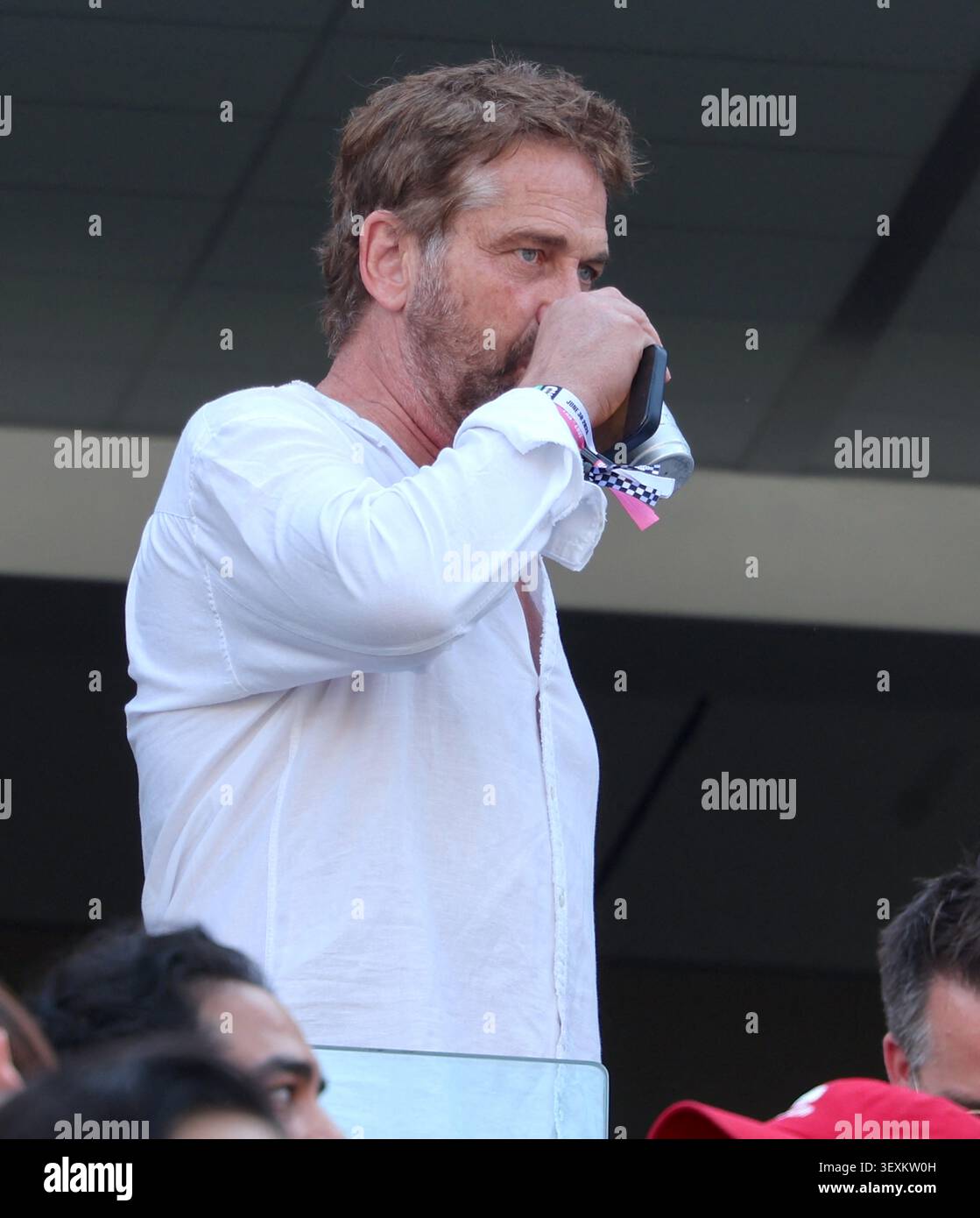 New York City, Usa. 30. Juni 2026. Gerard Butler nimmt am 30. Juni 2026 am FIFA-WM-Spiel zwischen Frankreich und Schweden im New York New Jersey Stadiun Teil. Foto: Charles Guerin/ABACAPRESS.COM Credit: Abaca Press/Alamy Live News Stockfoto
