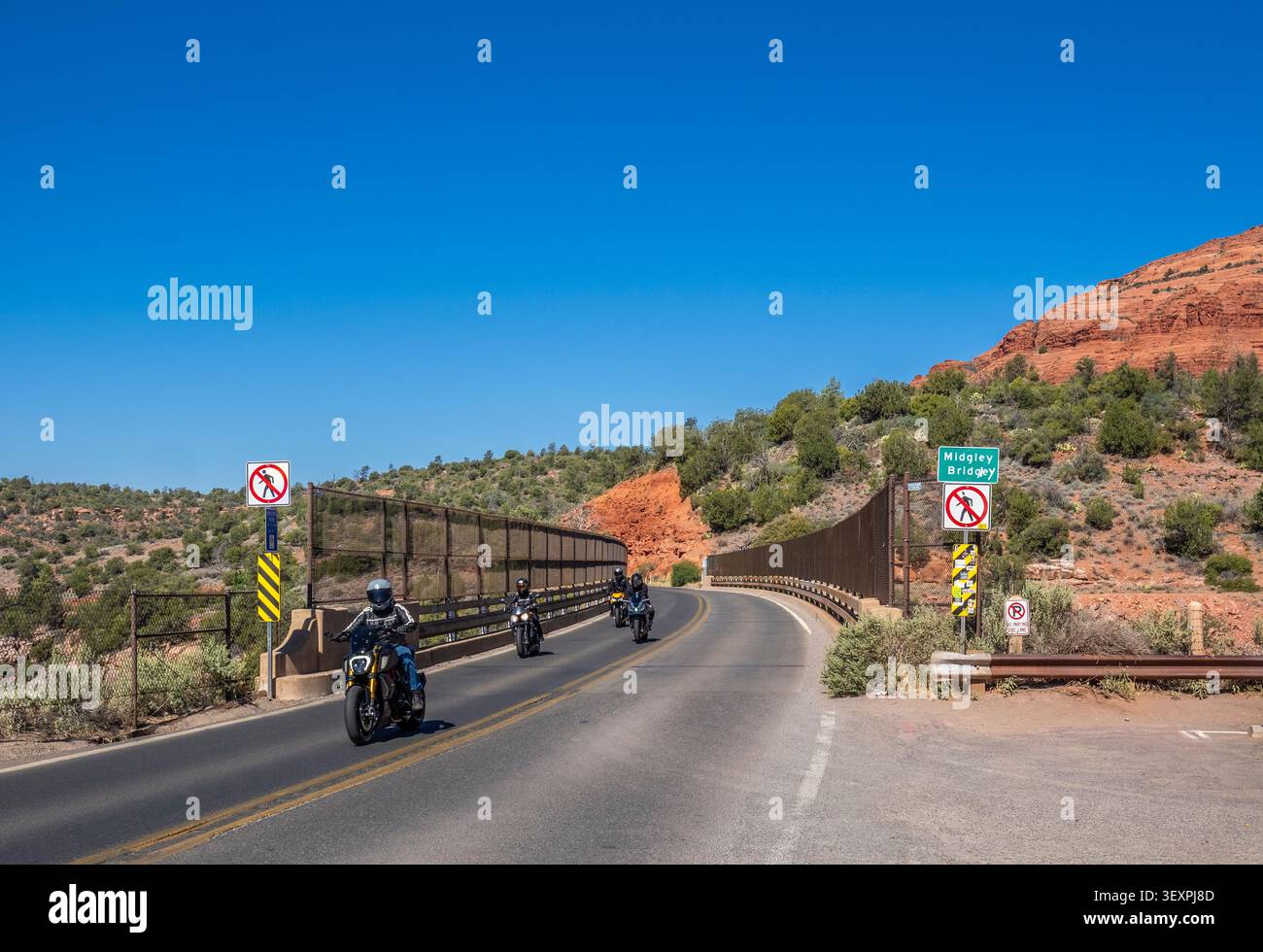 Midgley Bridge an der Route 89A im Oak Creek Canyon in Arizona, USA Stockfoto