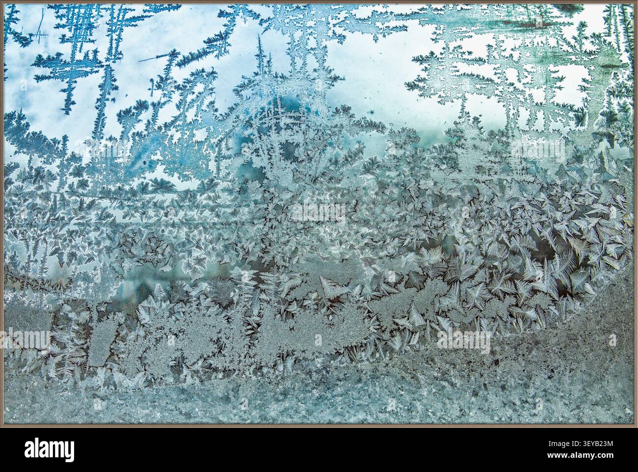 Mattiertes Fenster - dünner Rahmen Stockfoto