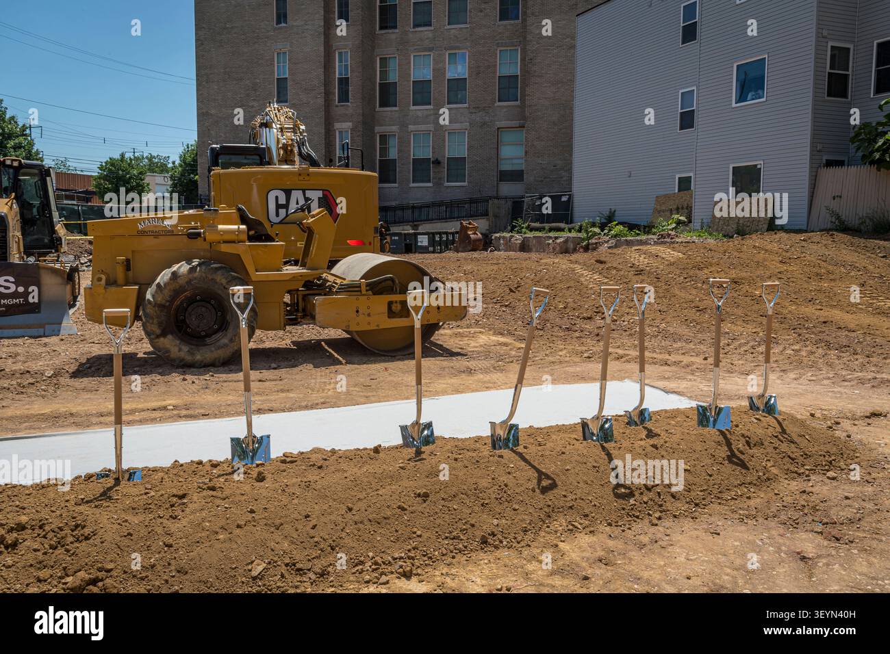 Zeremonielle Schaufeln vor der Spatenstich-Zeremonie, Philadelphia, USA Stockfoto