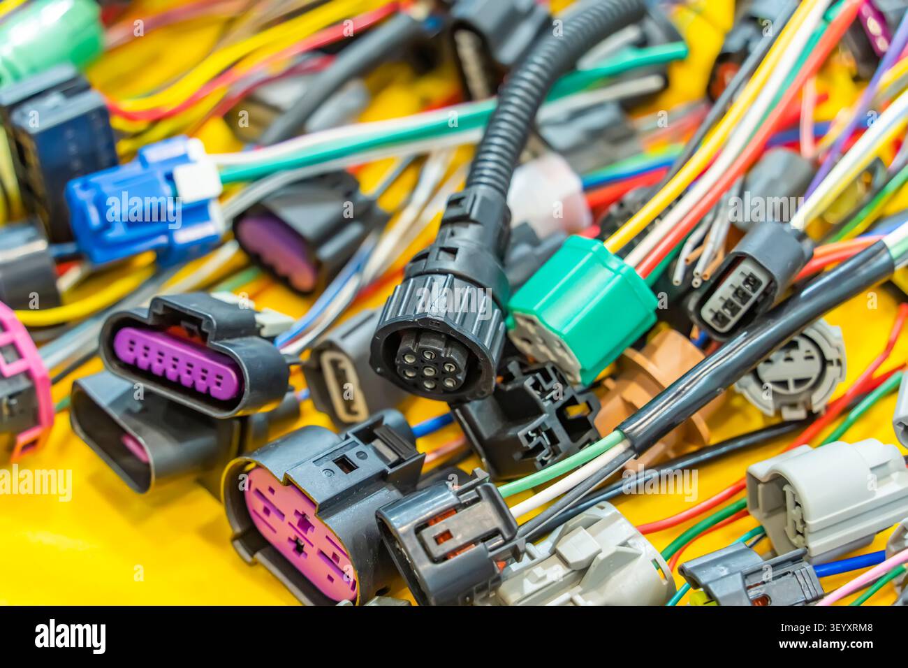 Kabel und Stecker für die Automatisierungselektronik-Industrie Stockfoto